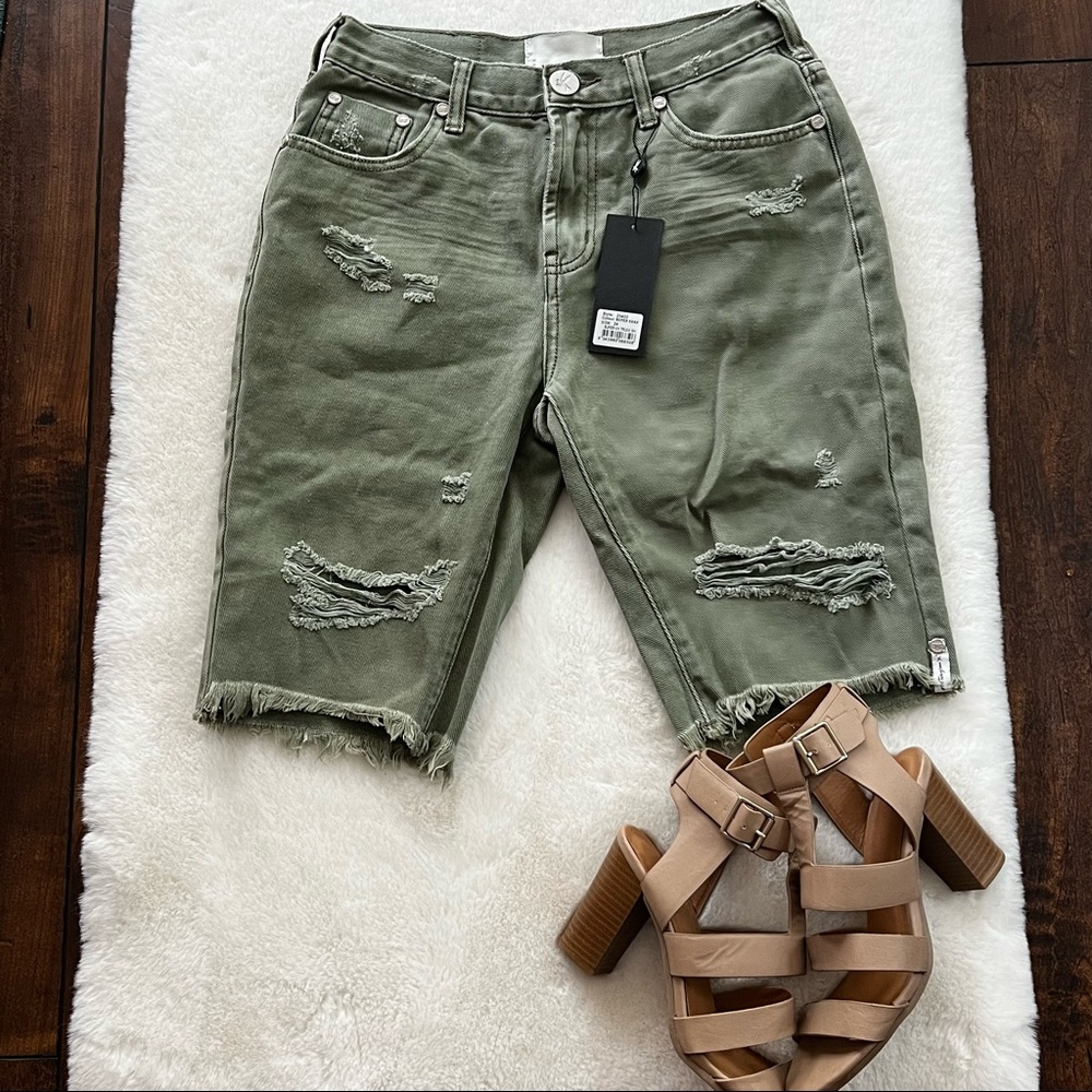 One Teaspoon Khaki Truckers Long Length Shorts Size 24 NWT - Picture 4 of 16